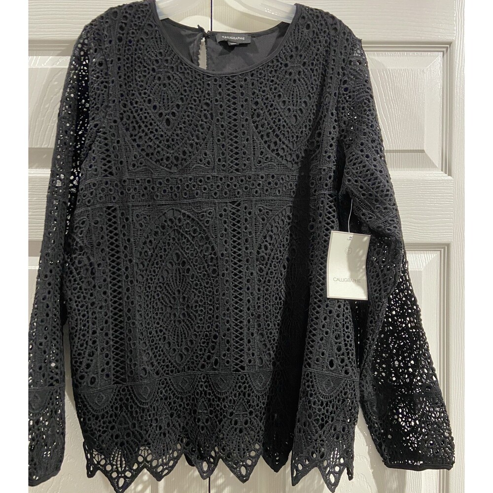 Calligraphie Black Scoop Neck Crochet Lace Long Sleeve Top. NWT.  Sz L. Cute.